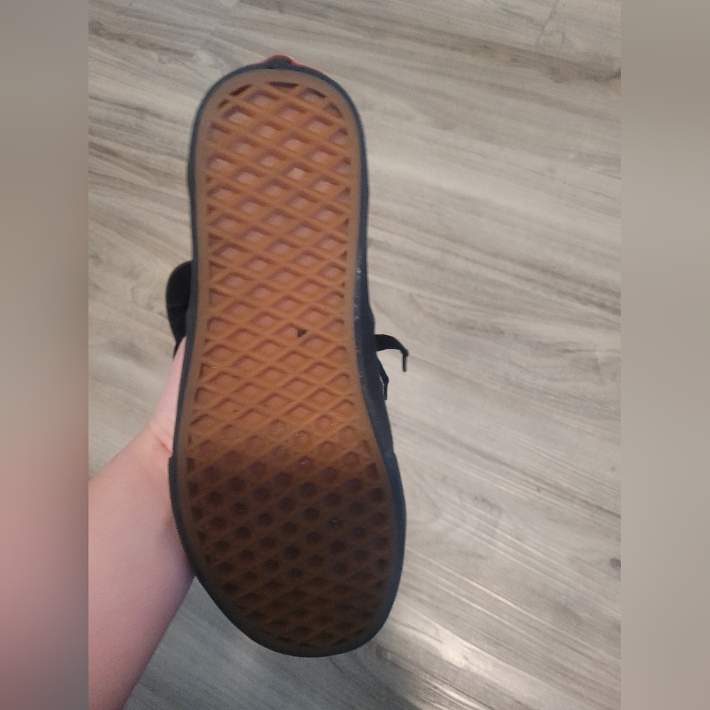 Black Vans womens shoes - Picture 3 of 3